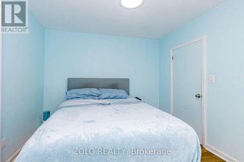 236 Parkdale Avenue S, Hamilton, ON - Indoor Photo Showing Bedroom