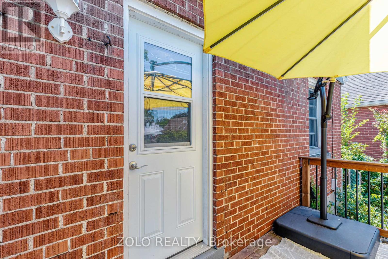 236 Parkdale Avenue S, Hamilton, ON - Outdoor With Exterior