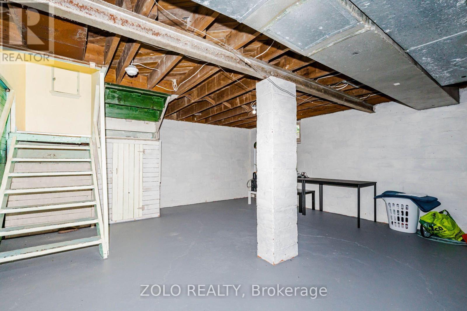 236 Parkdale Avenue S, Hamilton, ON - Indoor Photo Showing Basement