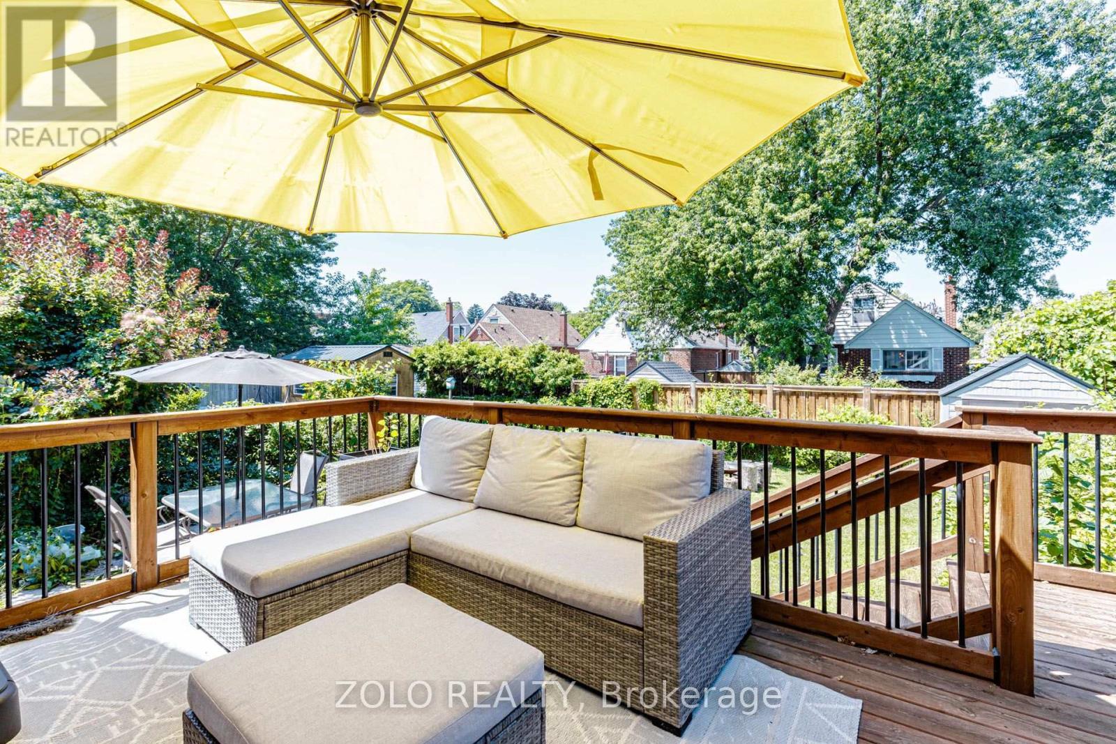 236 Parkdale Avenue S, Hamilton, ON - Outdoor With Deck Patio Veranda