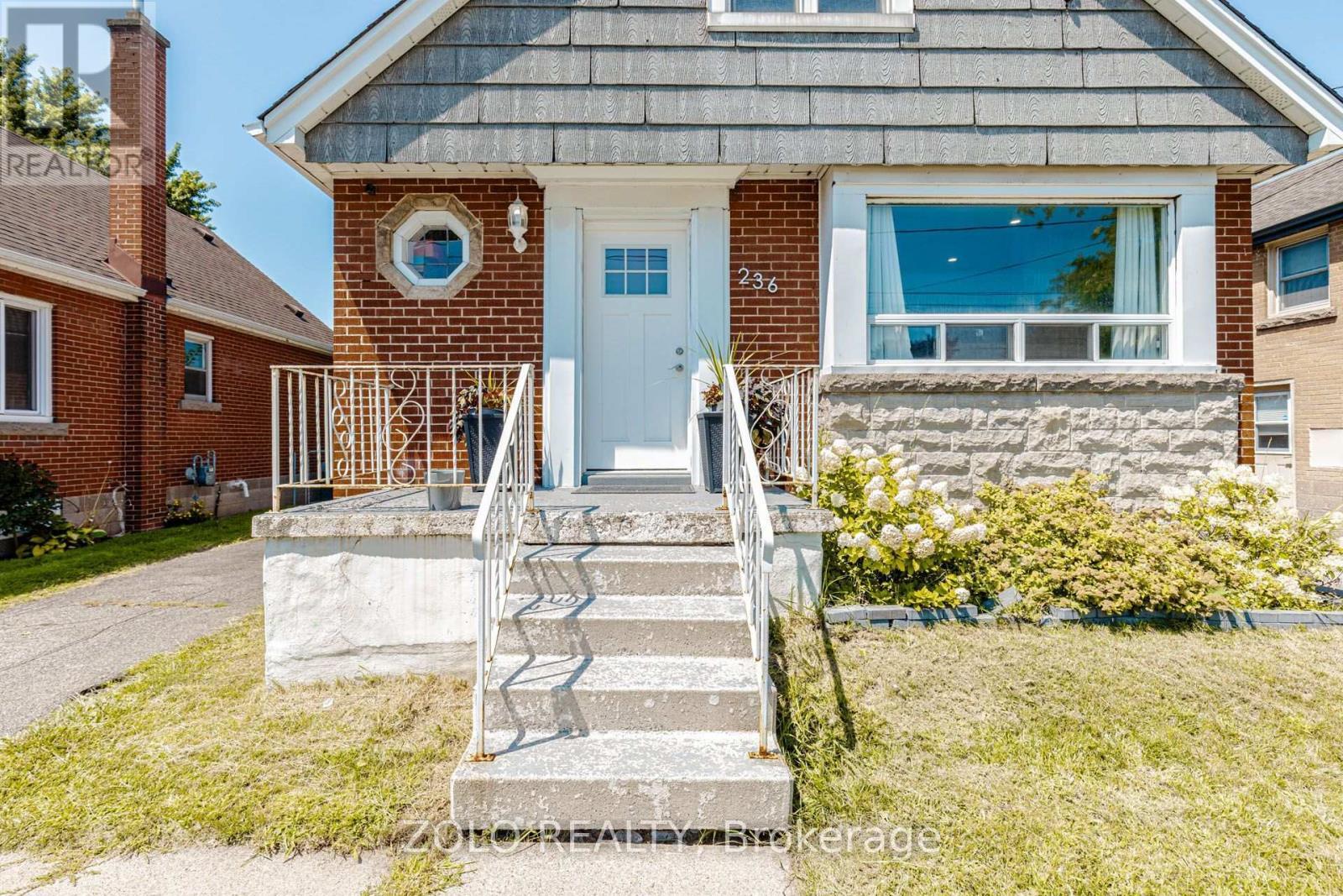 236 Parkdale Avenue S, Hamilton, ON - Outdoor