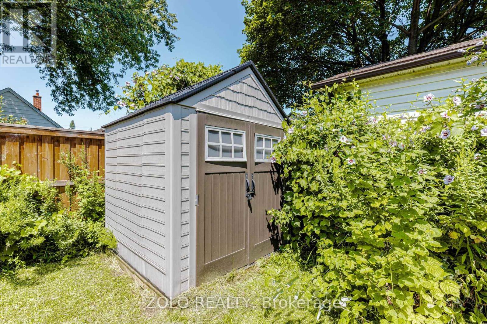 236 Parkdale Avenue S, Hamilton, ON - Outdoor