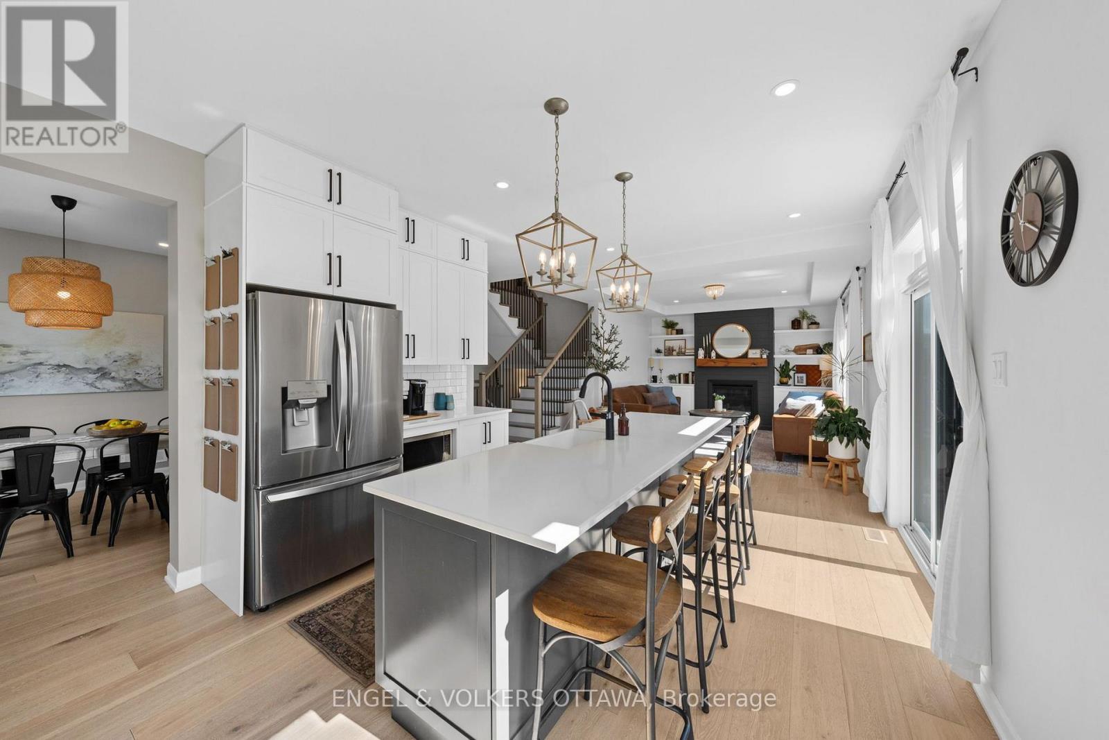 720 Coast Circle, Ottawa, ON - Indoor