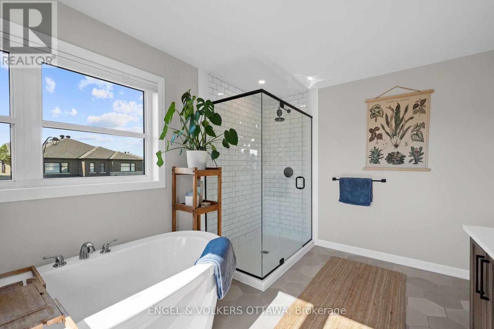 720 Coast Circle, Ottawa, ON - Indoor Photo Showing Bathroom