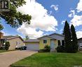 407 Wathaman Crescent, Saskatoon, SK  - Outdoor With Facade 