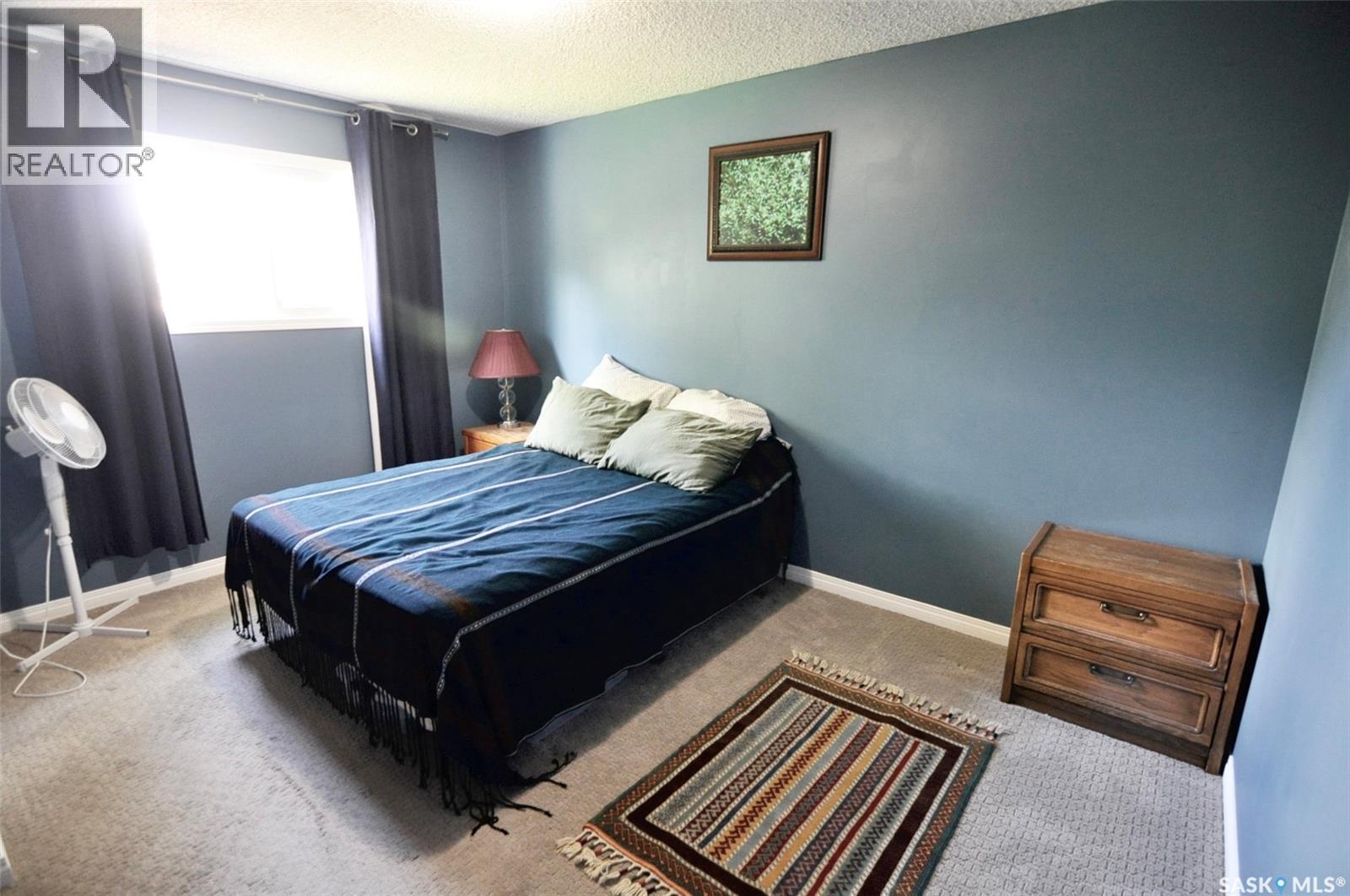 407 Wathaman Crescent, Saskatoon, SK - Indoor Photo Showing Bedroom