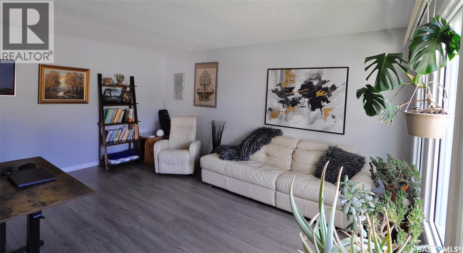 407 Wathaman Crescent, Saskatoon, SK - Indoor Photo Showing Other Room