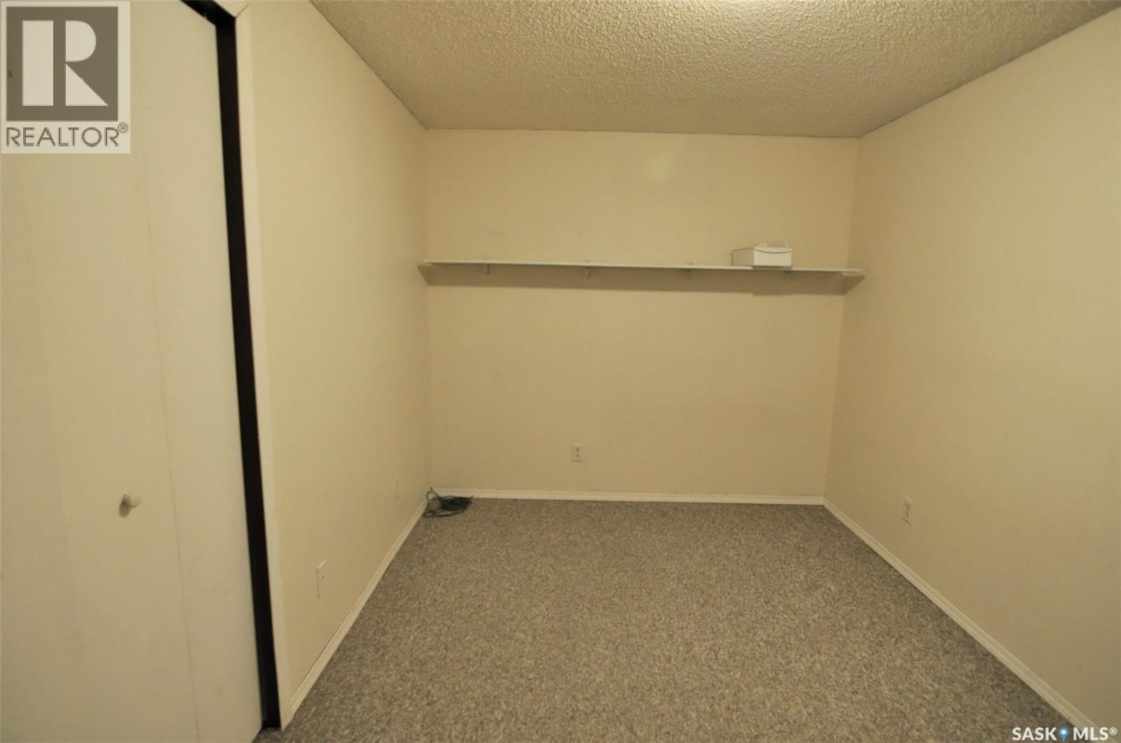 407 Wathaman Crescent, Saskatoon, SK - Indoor Photo Showing Other Room