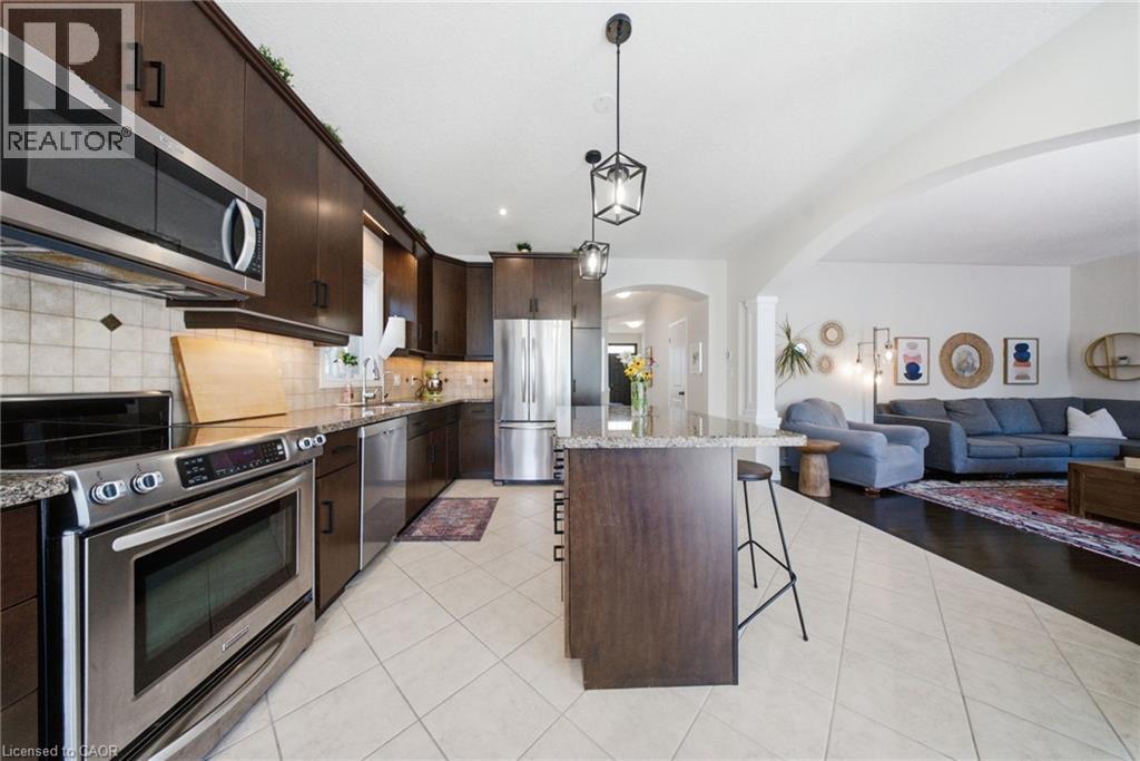 65 Amsterdam Crescent, Guelph, ON - Indoor Photo Showing Kitchen With Stainless Steel Kitchen With Upgraded Kitchen