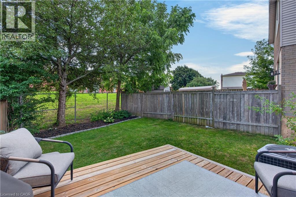 171 Golfwood Drive, Hamilton, ON - Outdoor With Deck Patio Veranda With Backyard