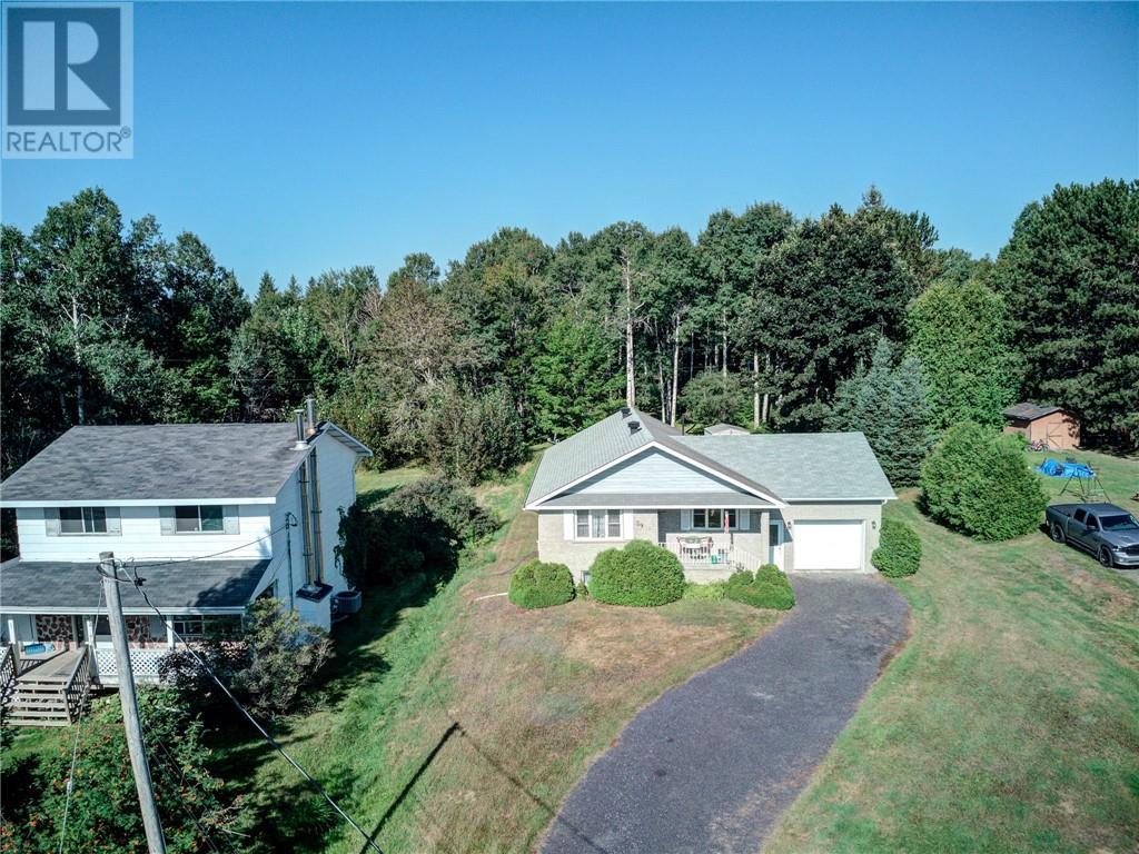 29 Leblanc Street, Whitefish, ON - Outdoor