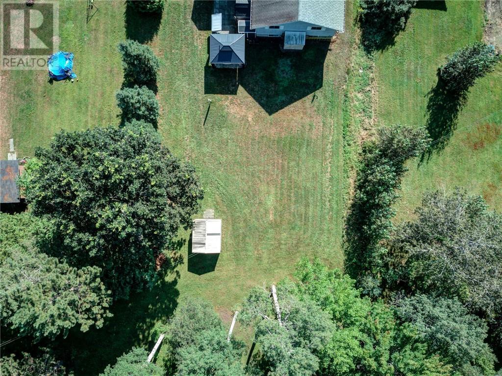 29 Leblanc Street, Whitefish, ON - Outdoor