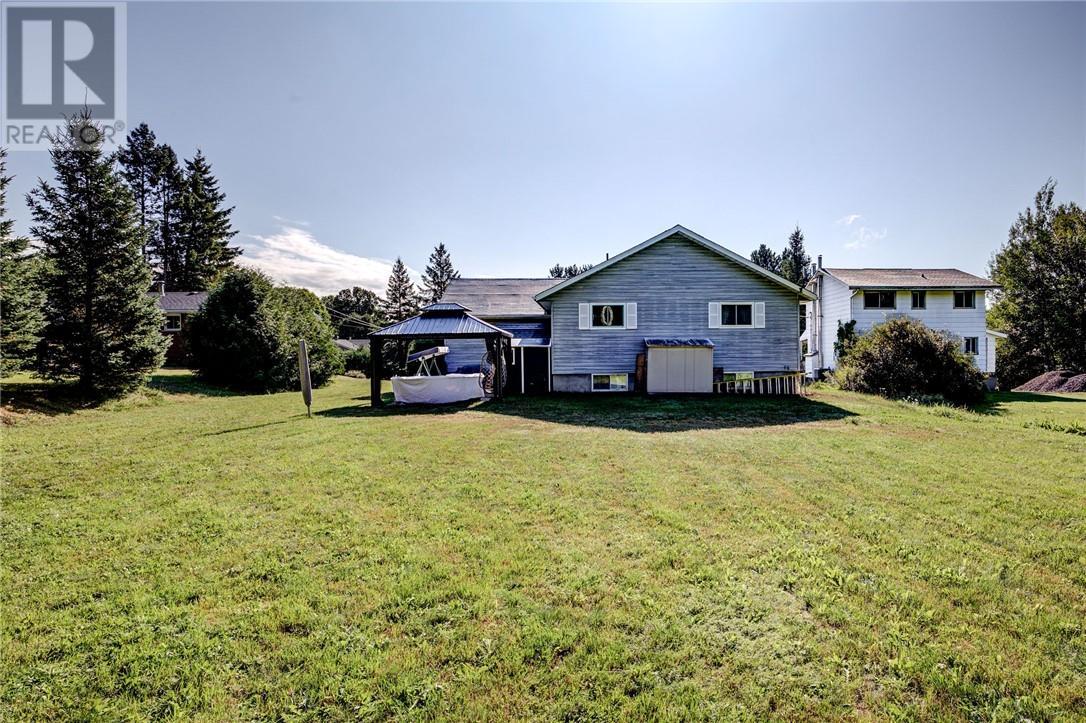 29 Leblanc Street, Whitefish, ON - Outdoor