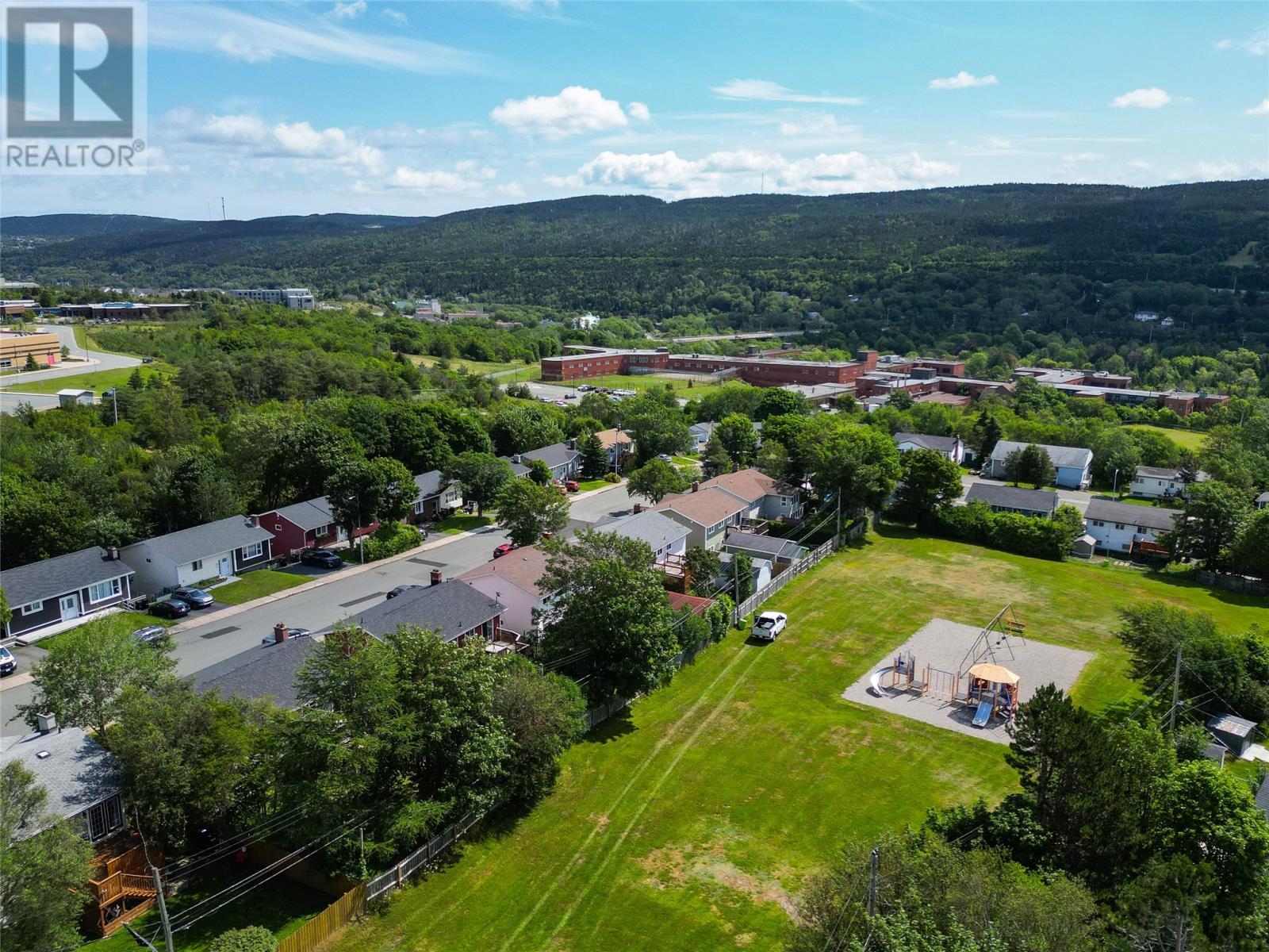 Mature surroundings in the heart of the city - 22 Holbrook Avenue, St. John'S, NL - Outdoor With View