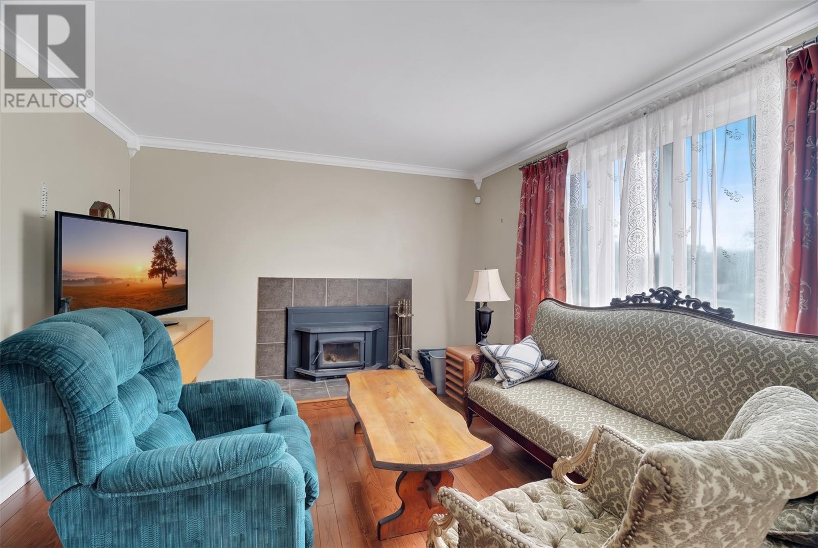 26 Lloyd Crescent, St. John'S, NL