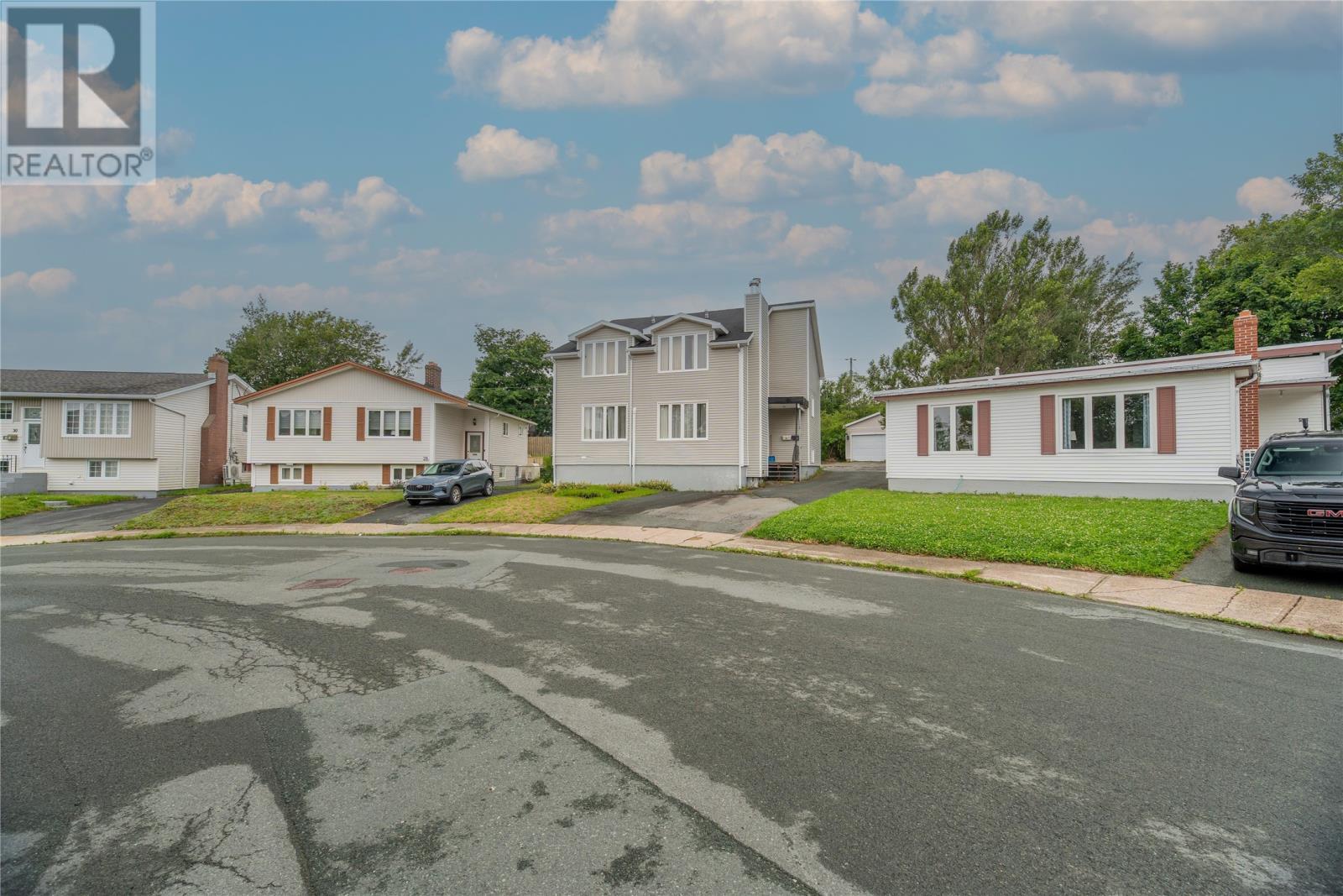26 Lloyd Crescent, St. John'S, NL