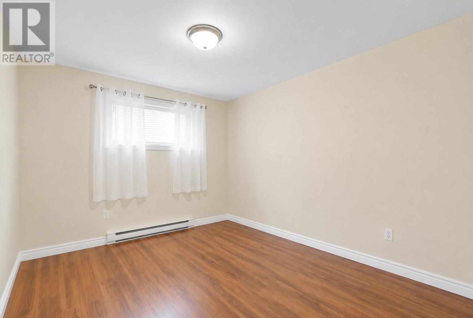 26 Lloyd Crescent, St. John'S, NL