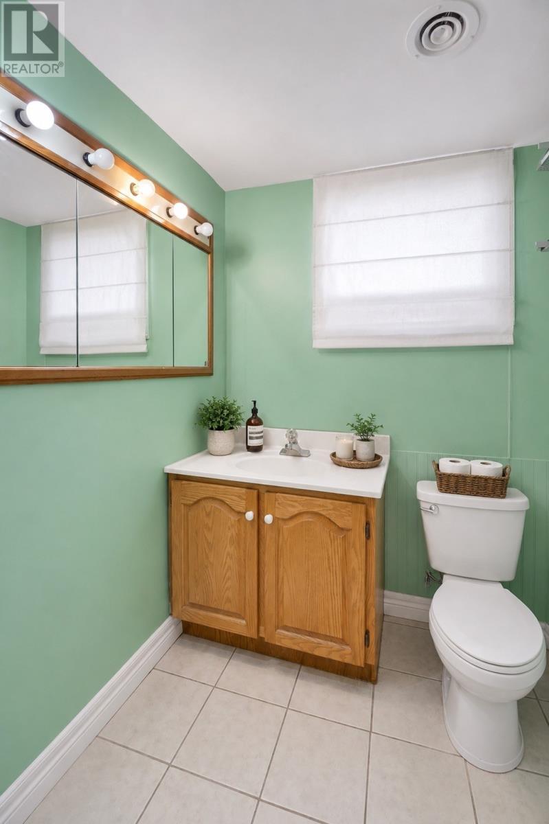 26 Lloyd Crescent, St. John'S, NL
