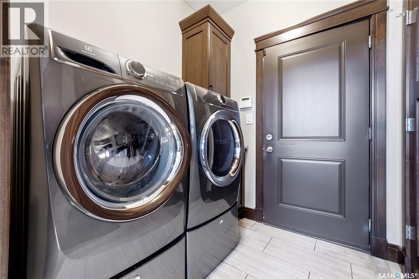 3902 Goldfinch Way, Regina, SK - Indoor Photo Showing Laundry Room