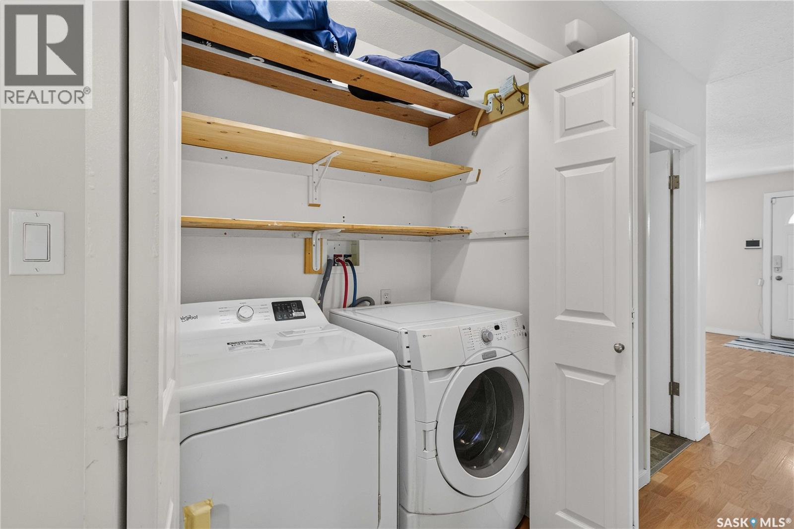738 Weldon Avenue, Saskatoon, SK - Indoor Photo Showing Laundry Room