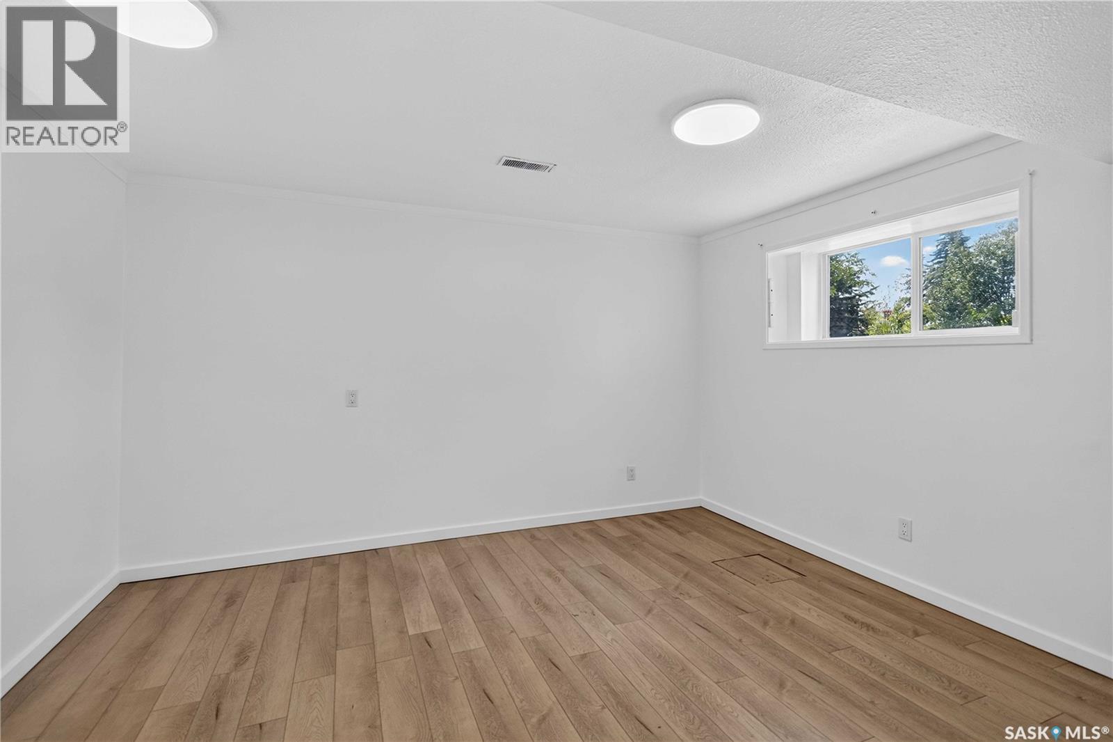 738 Weldon Avenue, Saskatoon, SK - Indoor Photo Showing Other Room