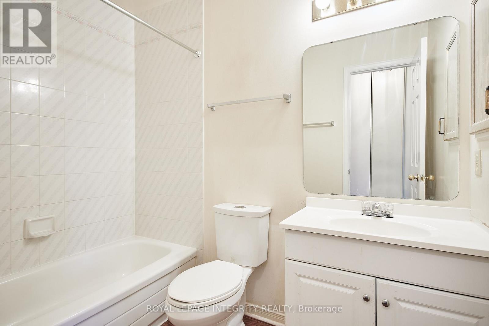 Main Bathroom - 51 Havenhurst Crescent, Ottawa, ON - Indoor Photo Showing Bathroom