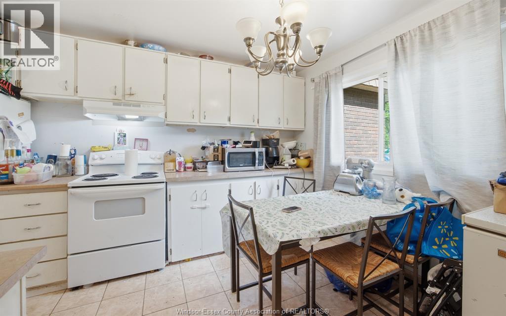 5446 Lassaline Unit# 47, Windsor, ON - Indoor Photo Showing Kitchen