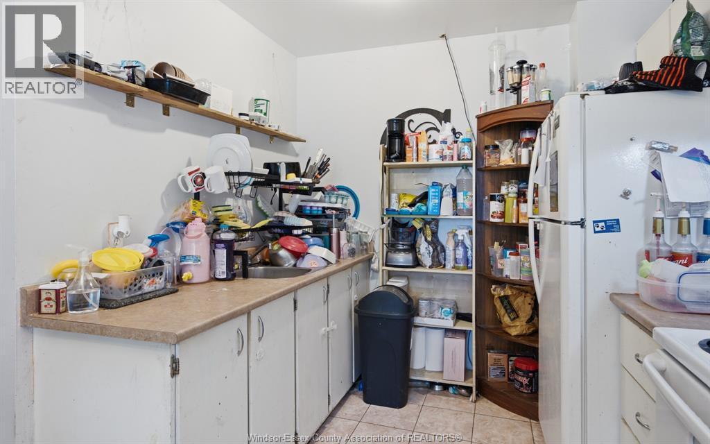 5446 Lassaline Unit# 47, Windsor, ON - Indoor Photo Showing Kitchen