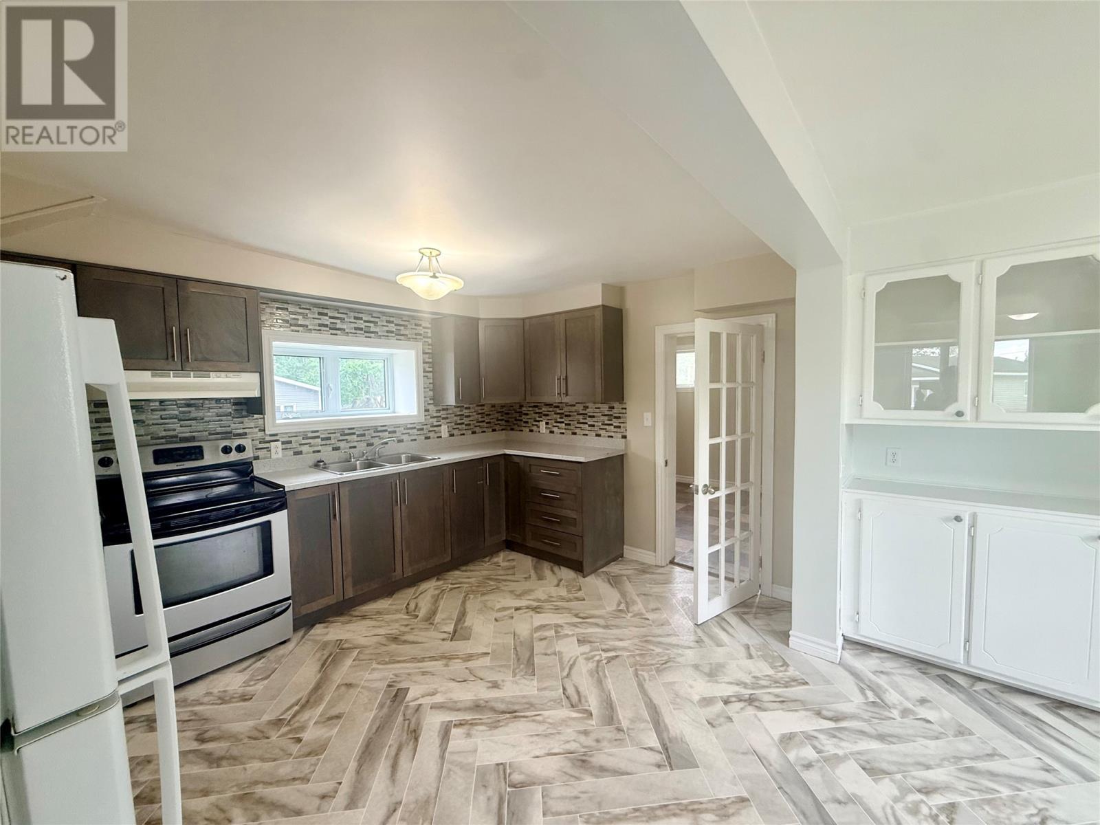 2 Eighteenth Avenue, Grand Falls-Windsor, NL - Indoor Photo Showing Kitchen