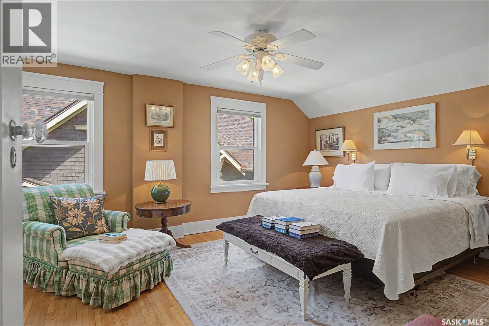 1150 2Nd Avenue Nw, Moose Jaw, SK - Indoor Photo Showing Bedroom