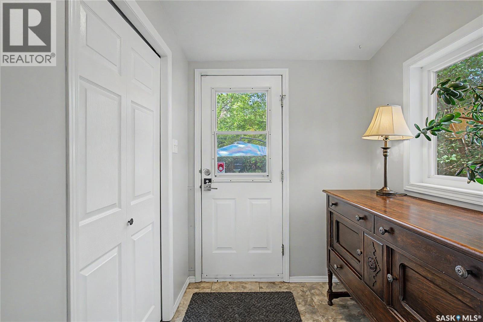 1150 2Nd Avenue Nw, Moose Jaw, SK - Indoor Photo Showing Other Room