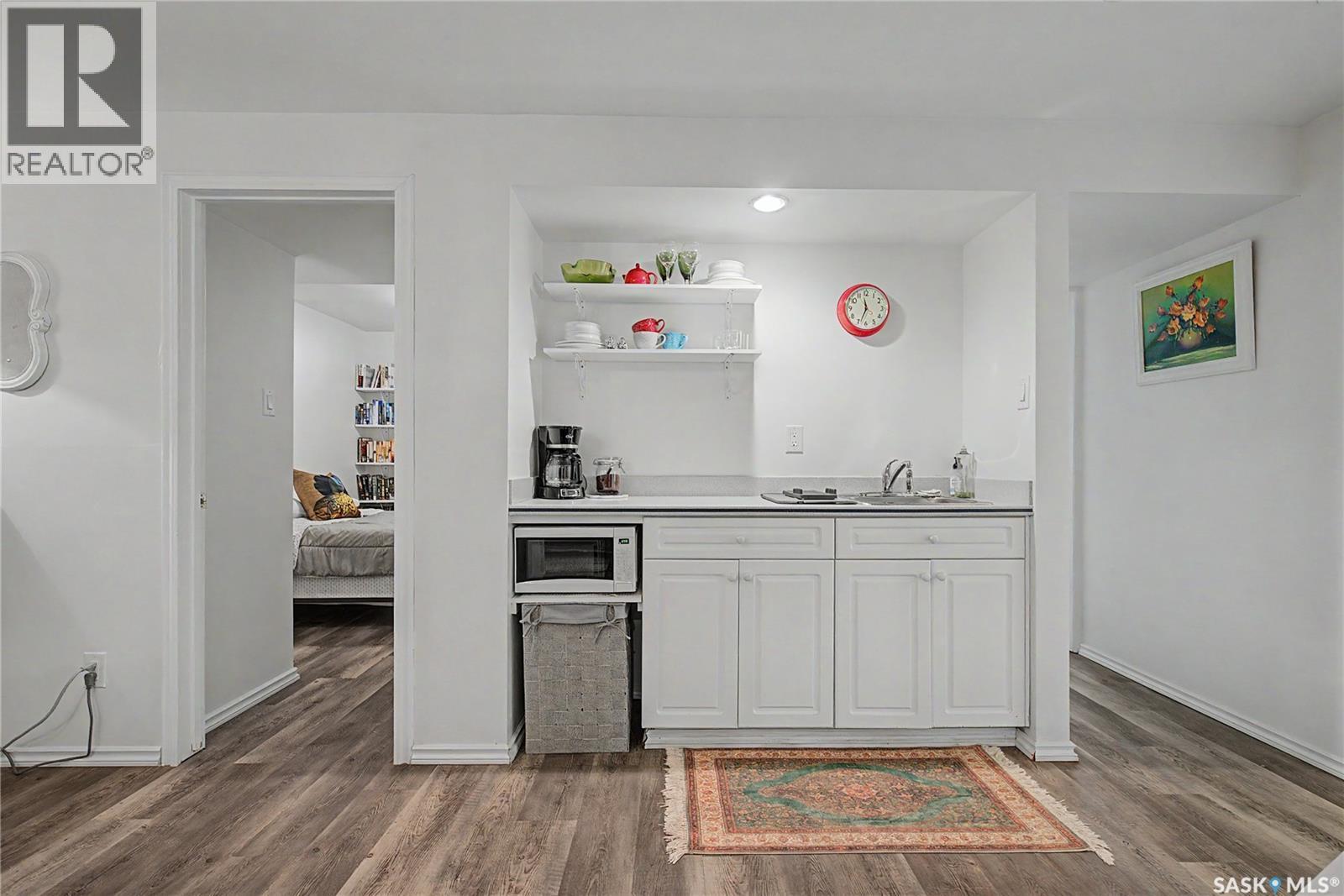 1150 2Nd Avenue Nw, Moose Jaw, SK - Indoor