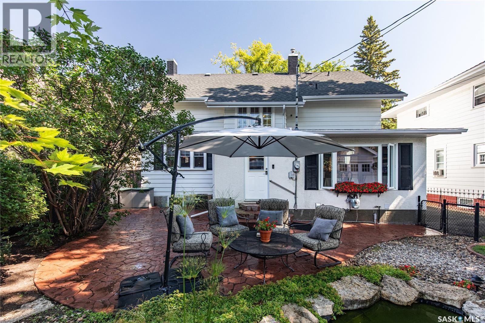 1150 2Nd Avenue Nw, Moose Jaw, SK - Outdoor With Deck Patio Veranda