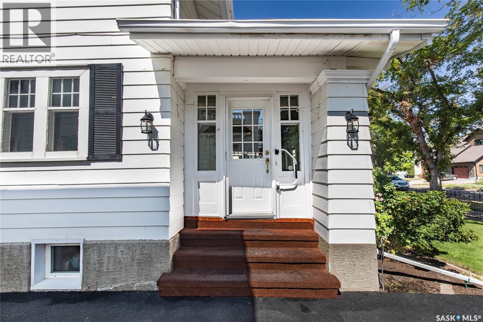 1150 2Nd Avenue Nw, Moose Jaw, SK - Outdoor