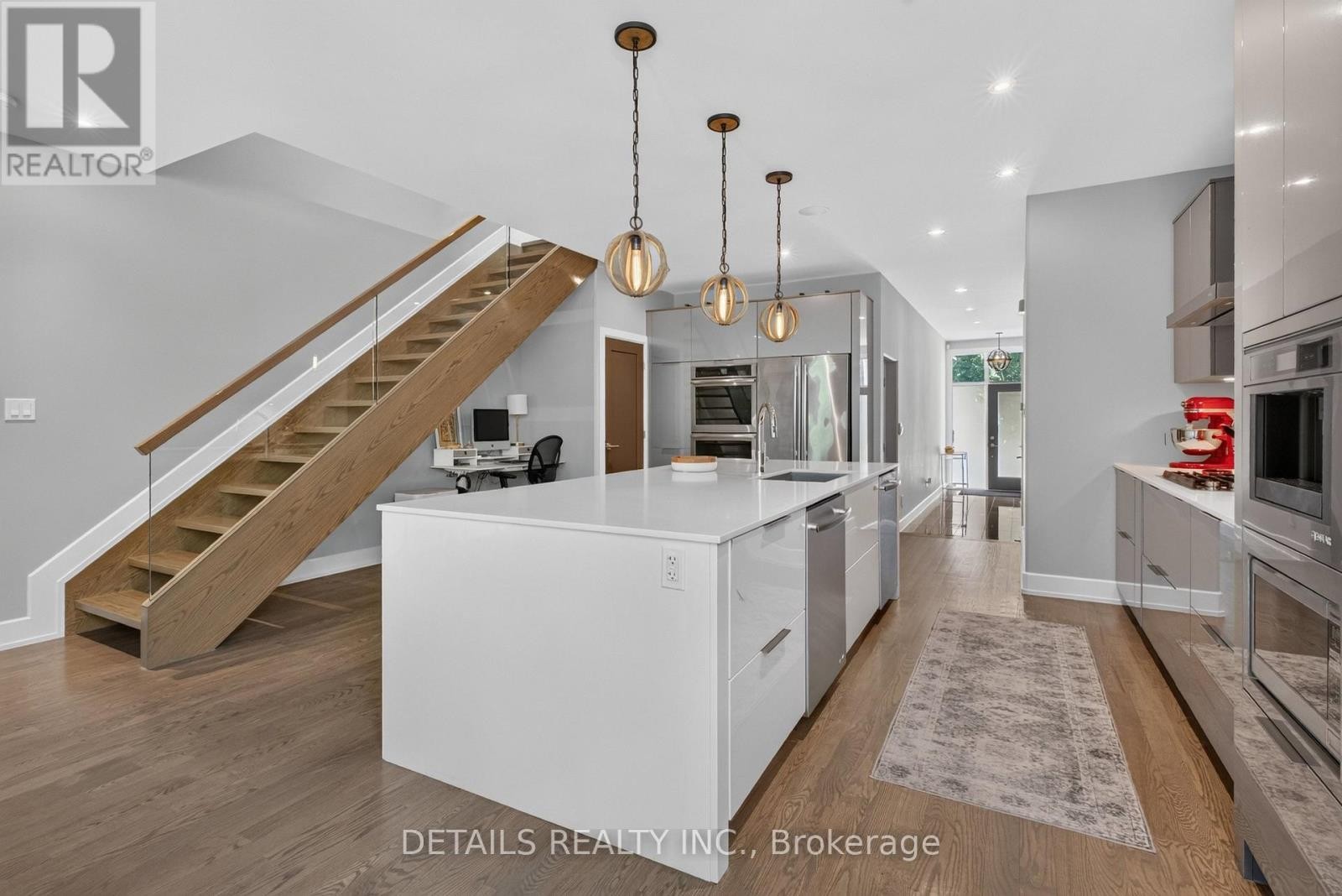 296 Kirchoffer Avenue, Ottawa, ON
