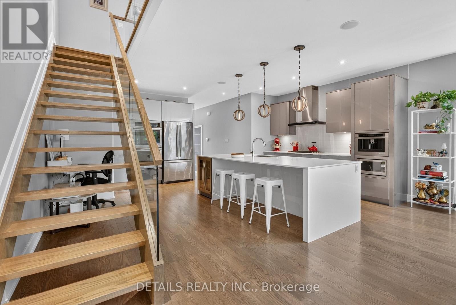 296 Kirchoffer Avenue, Ottawa, ON