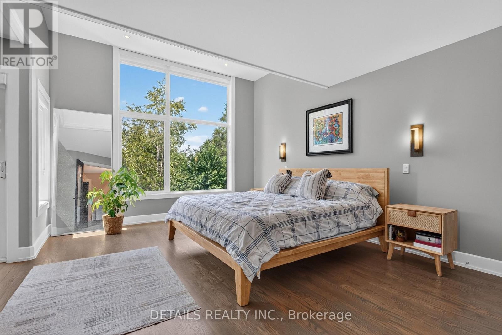 296 Kirchoffer Avenue, Ottawa, ON
