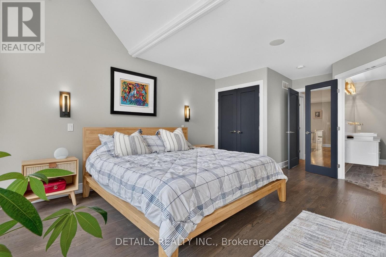 296 Kirchoffer Avenue, Ottawa, ON