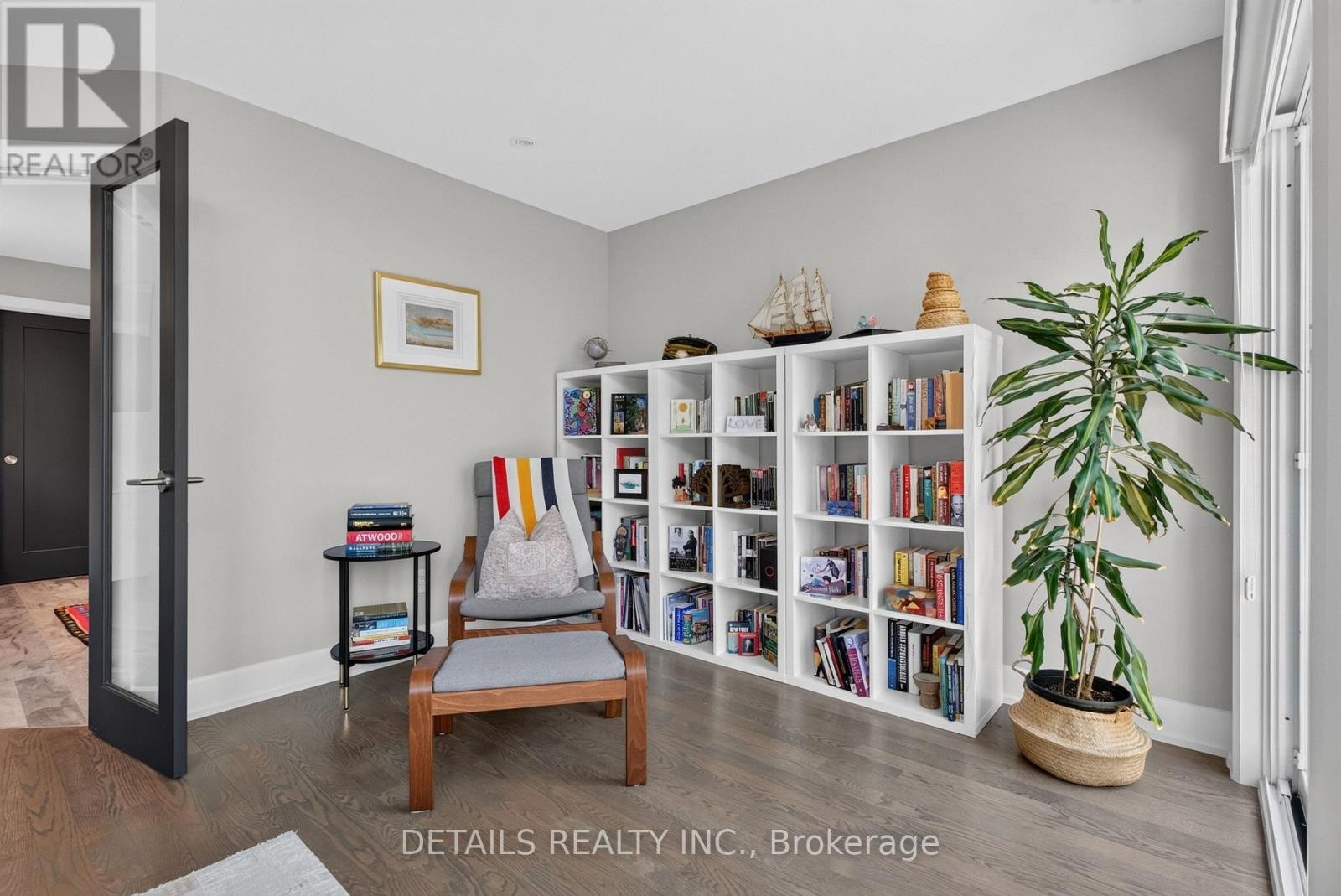 296 Kirchoffer Avenue, Ottawa, ON