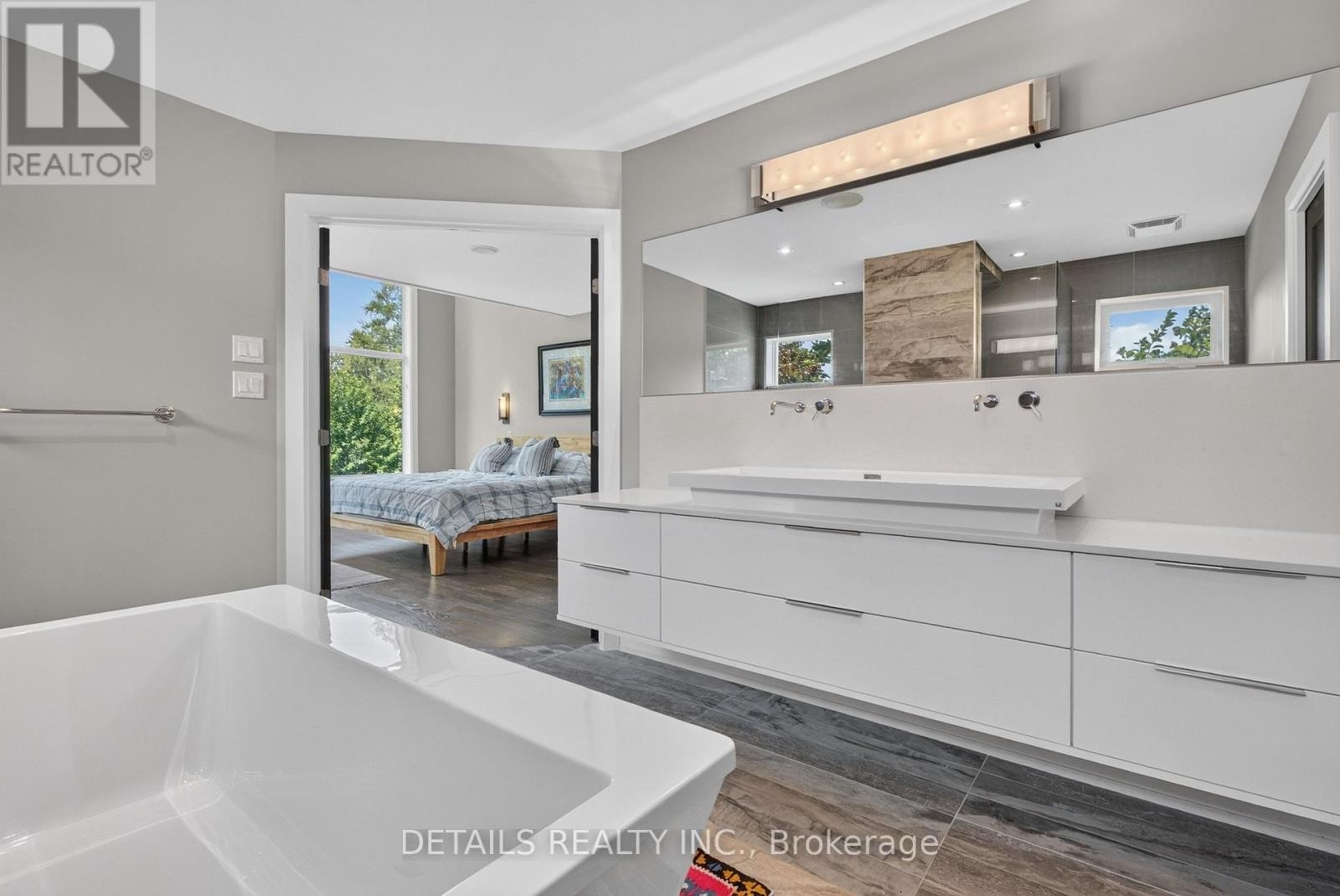 296 Kirchoffer Avenue, Ottawa, ON