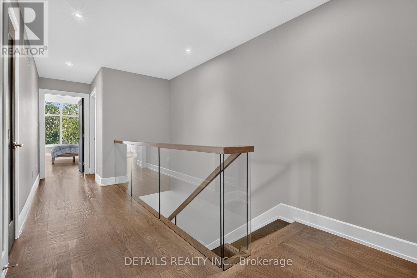 296 Kirchoffer Avenue, Ottawa, ON