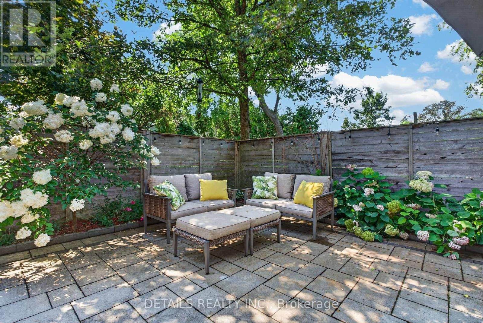 296 Kirchoffer Avenue, Ottawa, ON