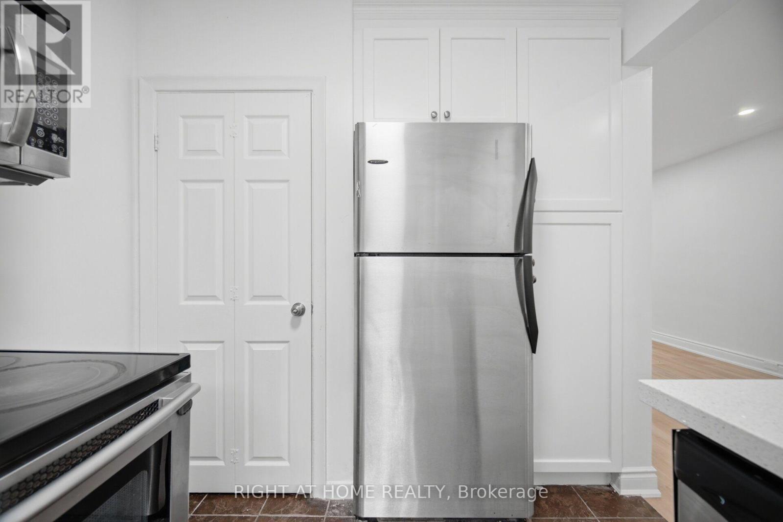 36 Rushley Drive, Toronto, ON - Indoor Photo Showing Kitchen