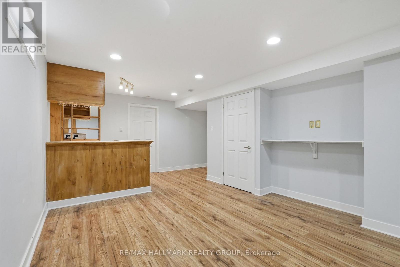 30 Rowe Drive, Ottawa, ON - Indoor