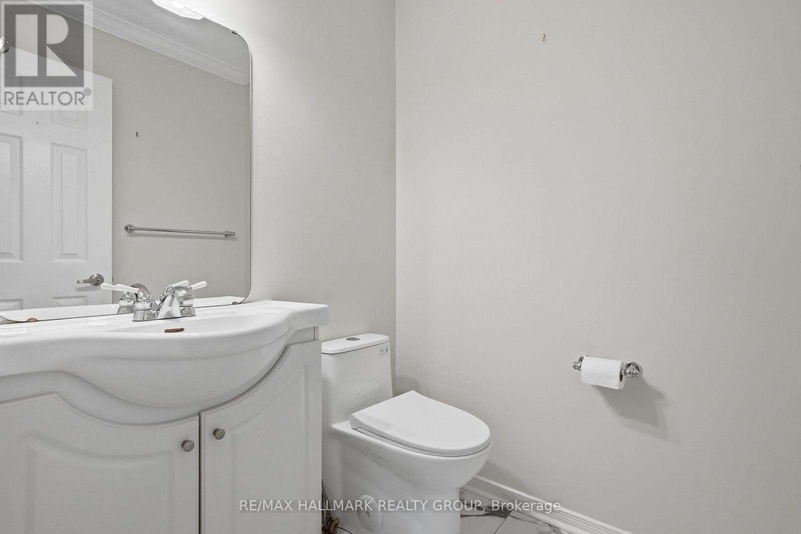 30 Rowe Drive, Ottawa, ON - Indoor Photo Showing Bathroom