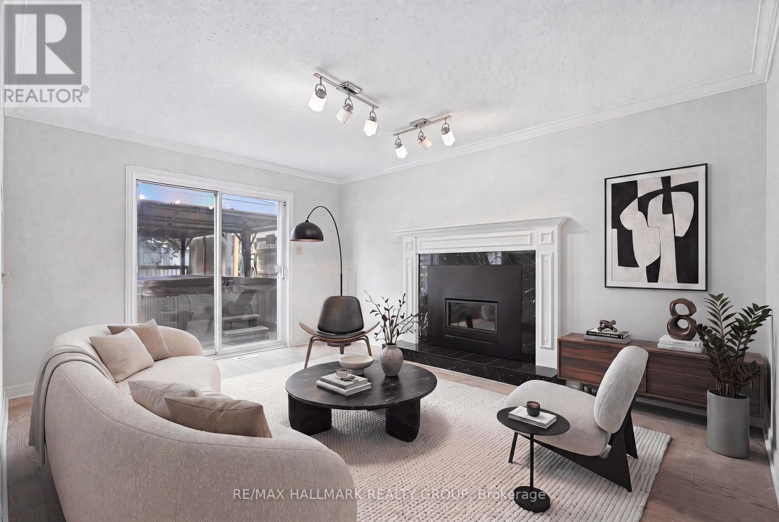 30 Rowe Drive, Ottawa, ON - Indoor Photo Showing Living Room With Fireplace