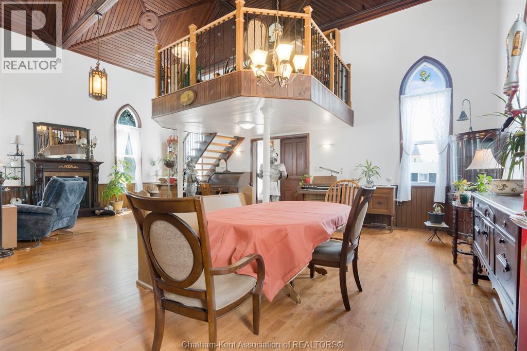 203 Mcintyre Street, Dutton, ON - Indoor Photo Showing Dining Room