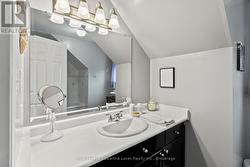 2nd floor  4pc bathroom - 