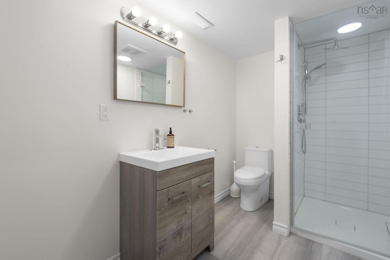 68 Seth Aaron Drive, Halifax, NS - Indoor Photo Showing Bathroom