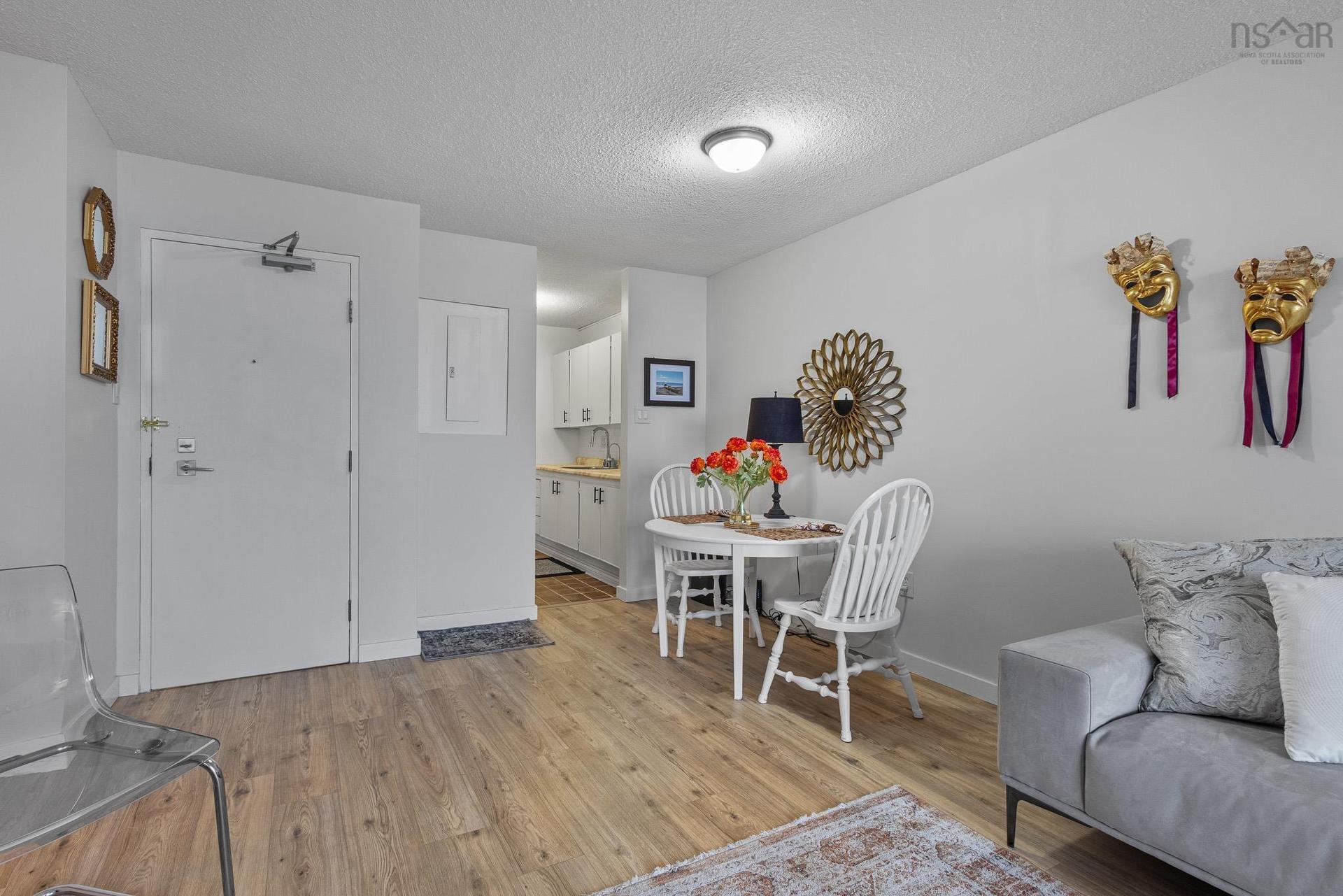 1002 5572 North Ridge Road, Halifax, NS - Indoor